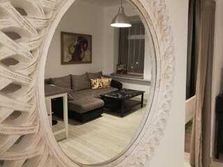 Апартаменты Cozy apartment with stained glass Вильнюс Апартаменты-студио-56