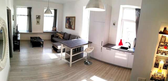 Апартаменты Cozy apartment with stained glass Вильнюс-47