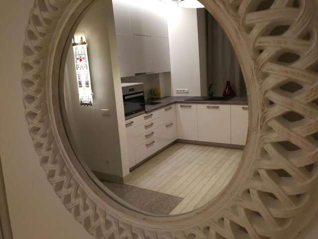Апартаменты Cozy apartment with stained glass Вильнюс-48