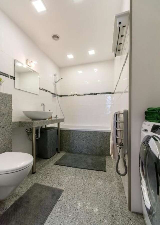 Апартаменты Cozy apartment with stained glass Вильнюс-51