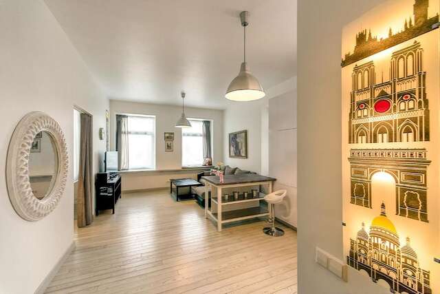 Апартаменты Cozy apartment with stained glass Вильнюс-53